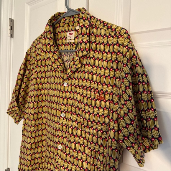 NWT Levi's Button Front Shirt Men's Size M Yellow Cactus Print Hawaiian Casual A - Picture 5 of 10